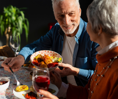 Cena leggera per anziani: cosa mangiare per digerire bene