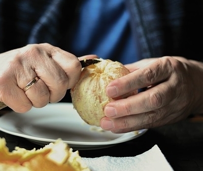 Dieta per anziani: la regola delle “5 porzioni”